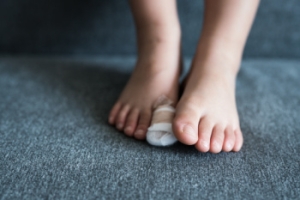 Causes and Potential Complications of a Broken Toe